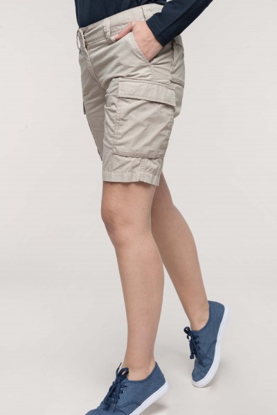 Leichte Bermuda Shorts für Damen mit mehreren Taschen | Kariban